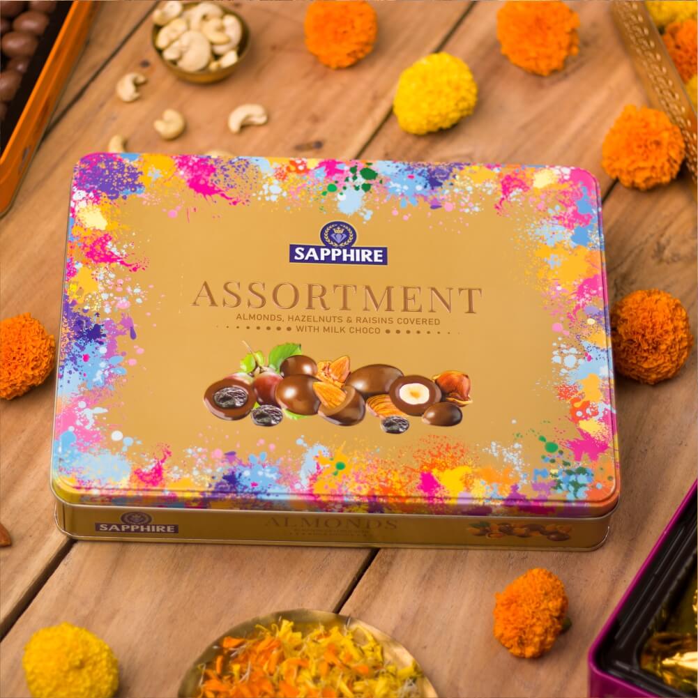 Assortment - Almonds, Raisins, Hazelnuts covered in Milk Chocolate 300 ...