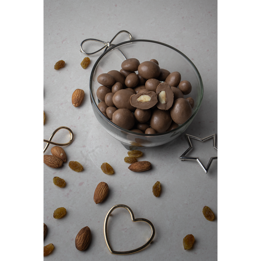 Almonds Covered in Milk Chocolate 300g Pack of 12 – Sapphire